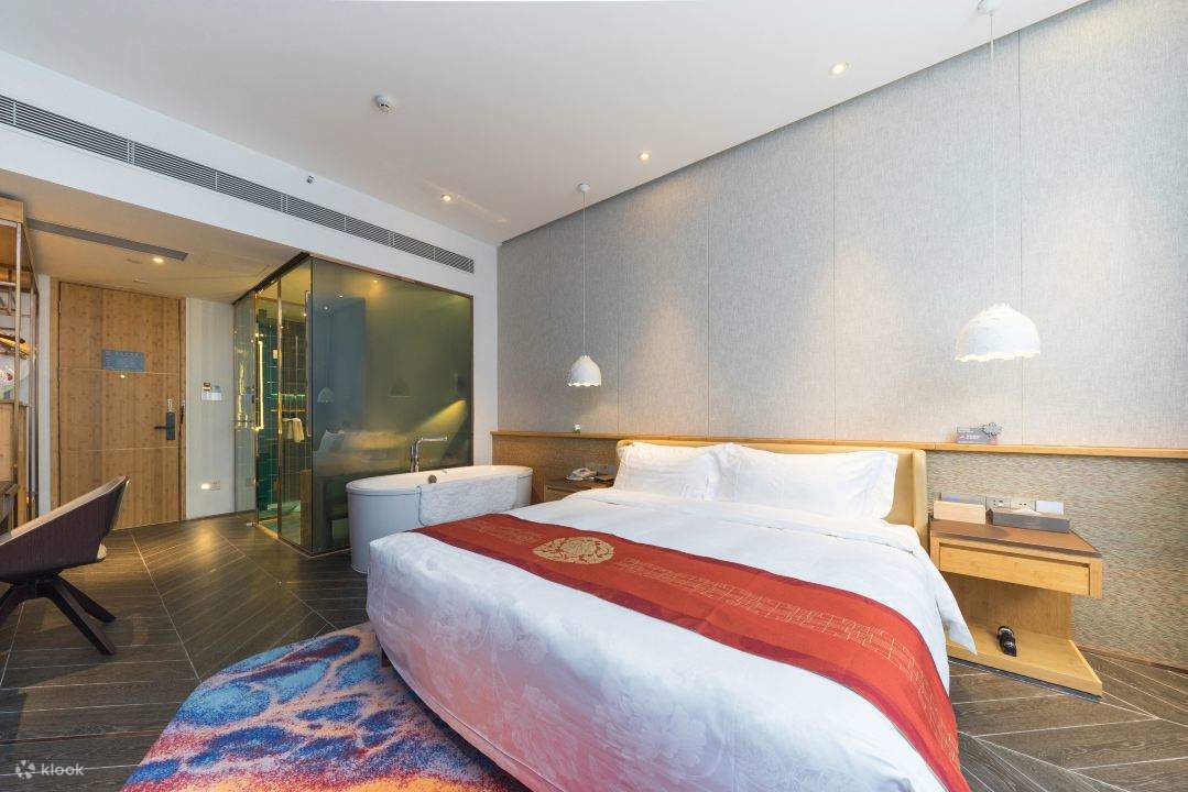 [Inside Gankeng Ancient Town/Directly reach Futian Port Line 10] Shenzhen OCT Gankeng Ancient Town - Nanxianglou Art Hotel Accommodation Package